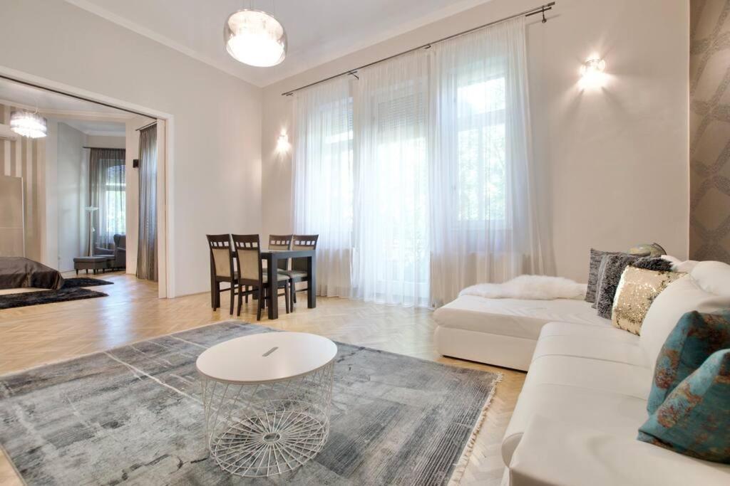 Premium Apartment By Hi5 - Lendvay Palace Budapeşte Dış mekan fotoğraf